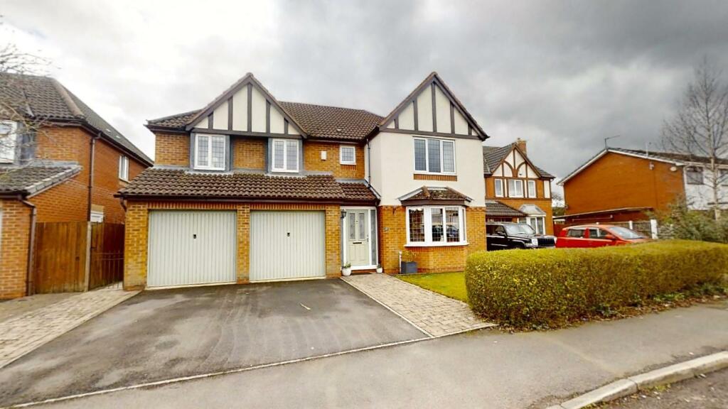 5 bedroom detached house for sale in Rossett Drive, Davyhulme, M41