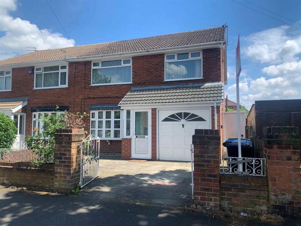 3 bedroom semidetached house for sale in Tiverton Road, Davyhulme, M41