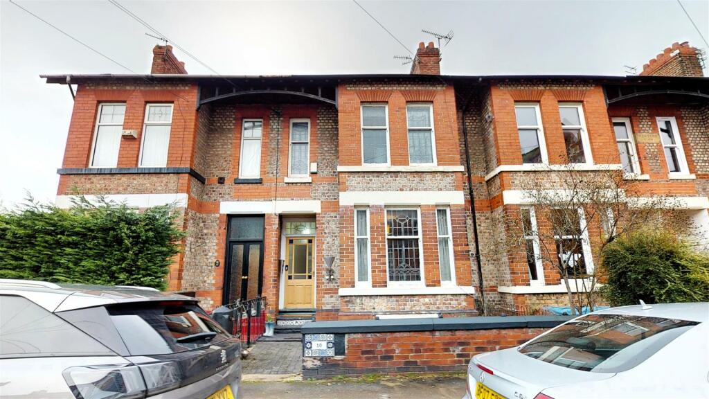 4 bedroom terraced house for sale in Roseneath Road, Urmston, M41