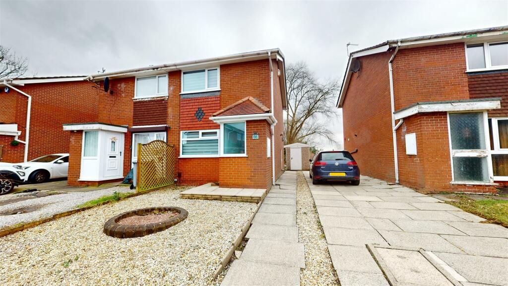 2 bedroom semidetached house for sale in Rossett Drive, Davyhulme, M41