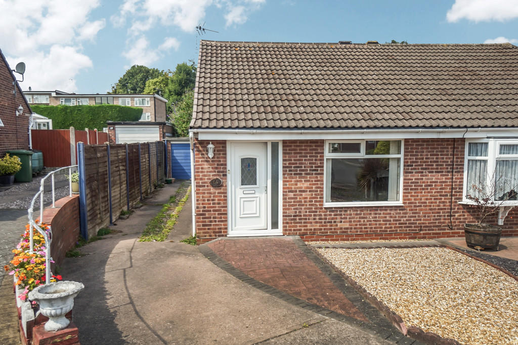 2 bedroom semidetached bungalow for sale in Impsley Close, Castle