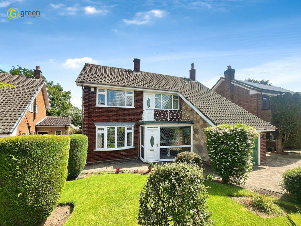 3 bedroom detached house for sale in Cottesmore Close, West Bromwich, B71