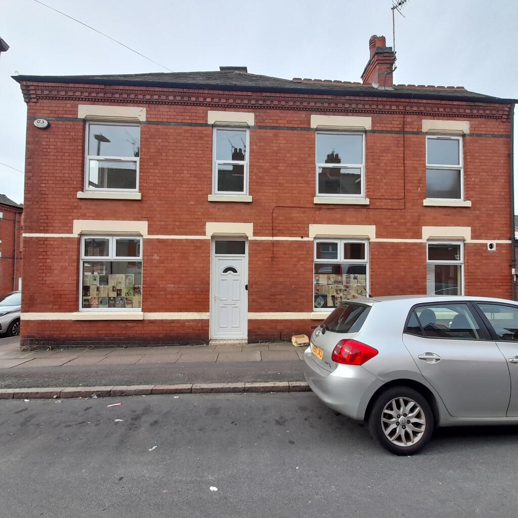 2 bedroom end of terrace house for rent in Chatsworth Street, Leicester, LE2