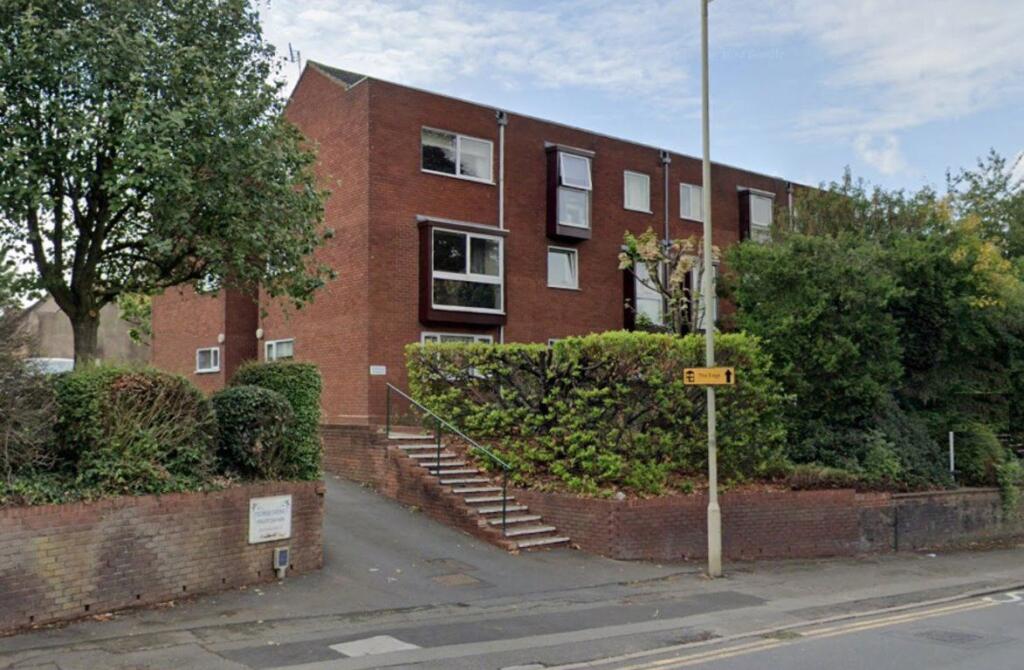 Main image of property: 114 High Street, Stourbridge