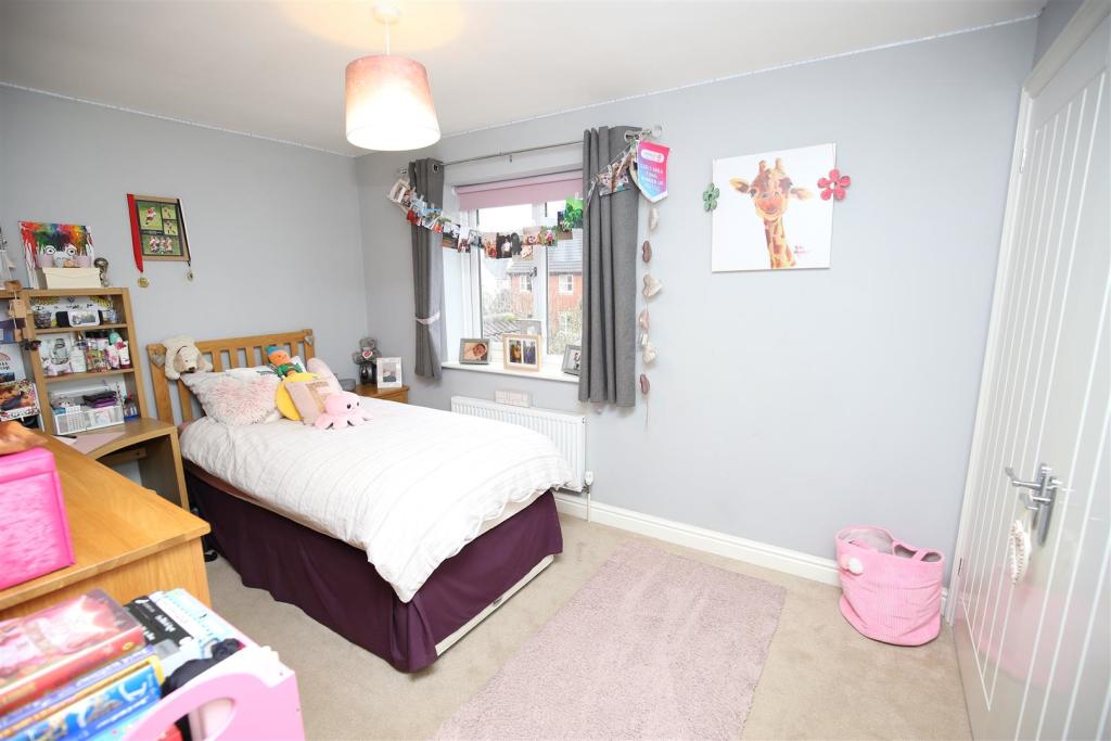 4 bedroom detached house for sale in Moorlands, Tiverton, EX16