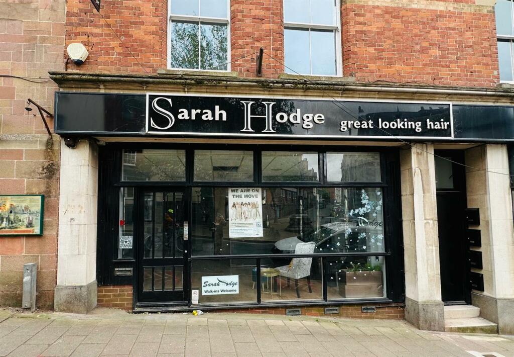 Commercial property for rent in Angel Hill, Tiverton, EX16