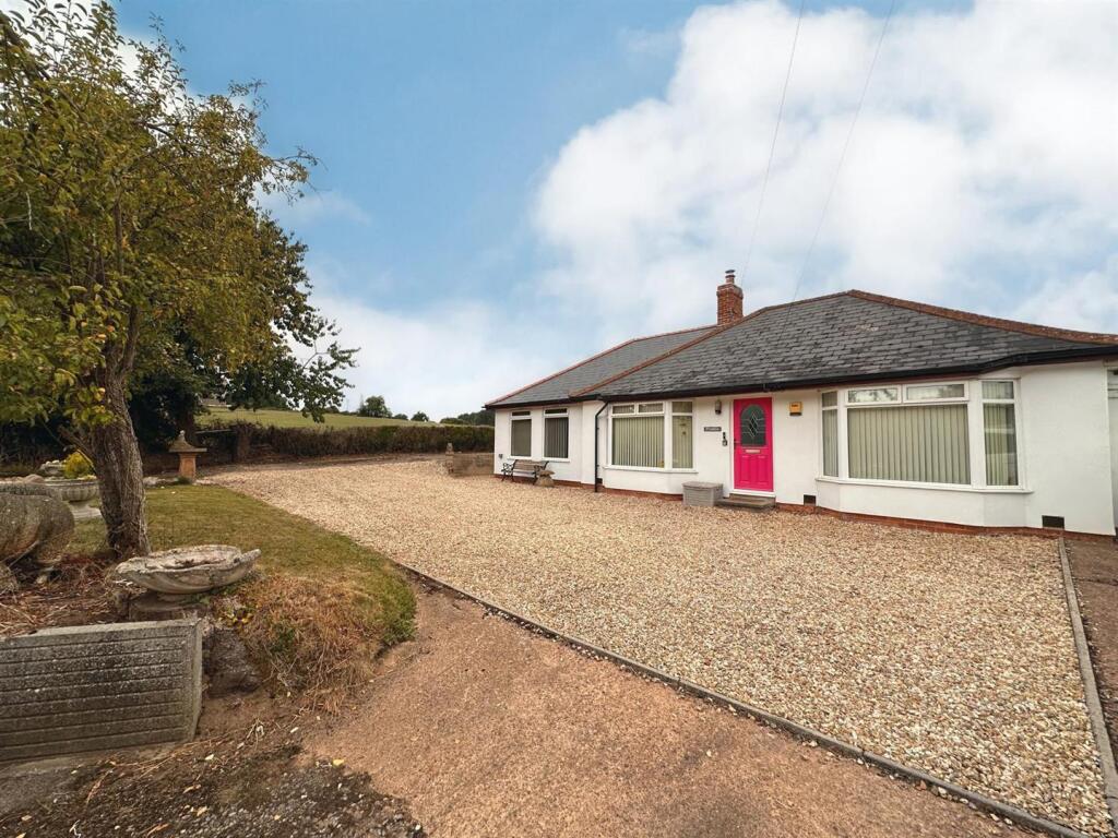 Main image of property: Sampford Arundel, Wellington