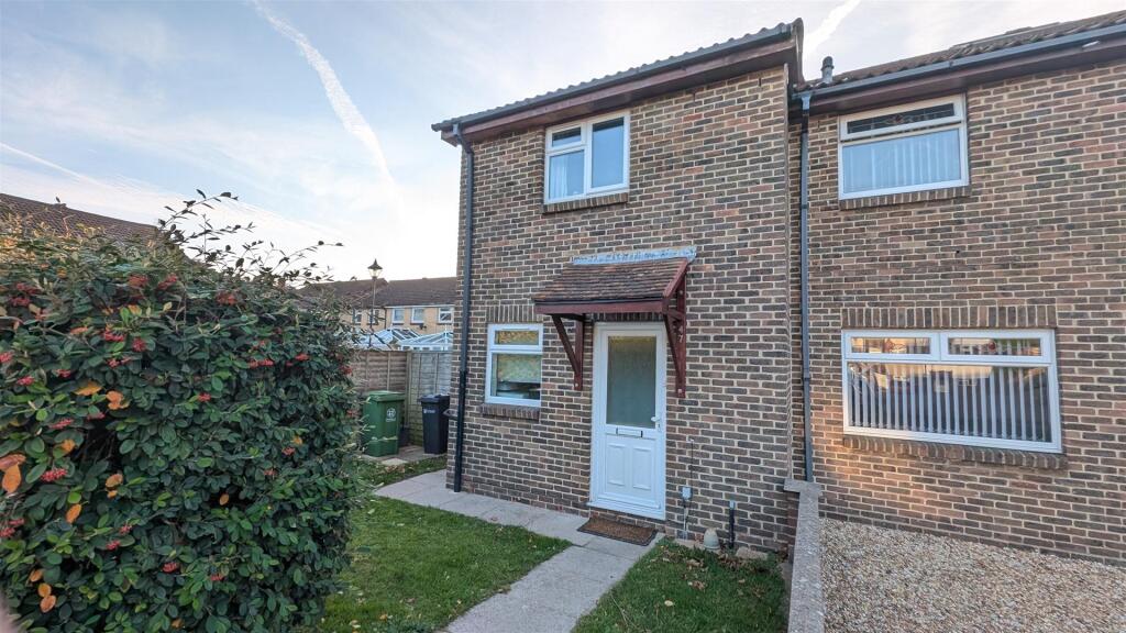 Main image of property: LIDIARD GARDENS, SOUTHSEA, PO4 9LE