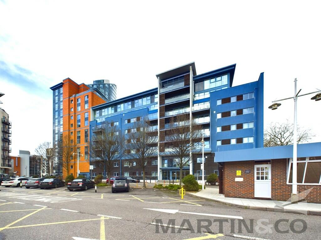 2 bedroom apartment for sale in The Blue Building, Gunwharf Quays, PO1