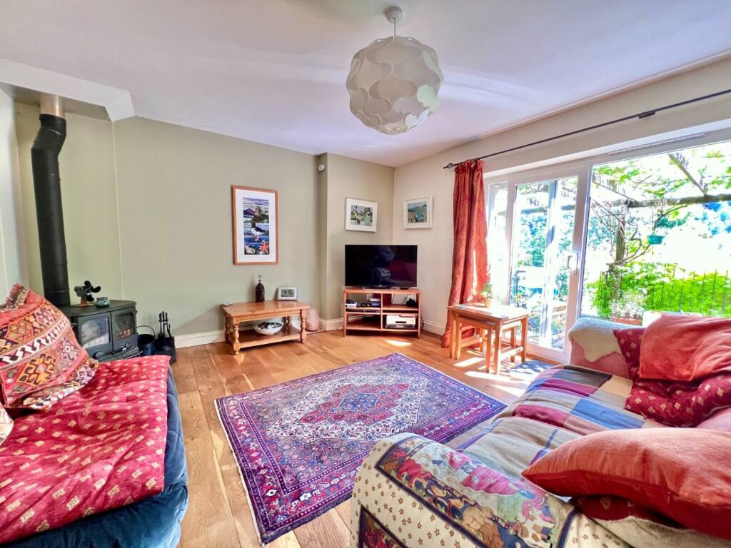 3 bedroom semidetached house for sale in Bourne Lane,