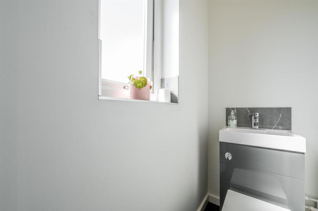 3 bedroom end of terrace house for sale in South Road, Stourbridge, DY8