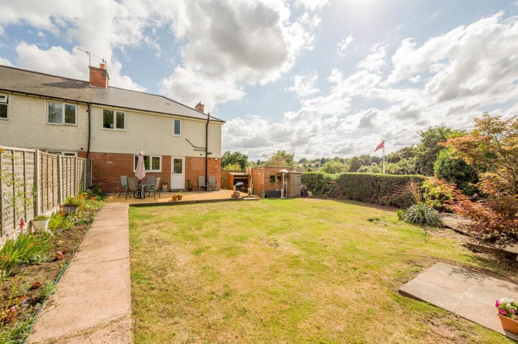 3 bedroom end of terrace house for sale in South Road, Stourbridge, DY8