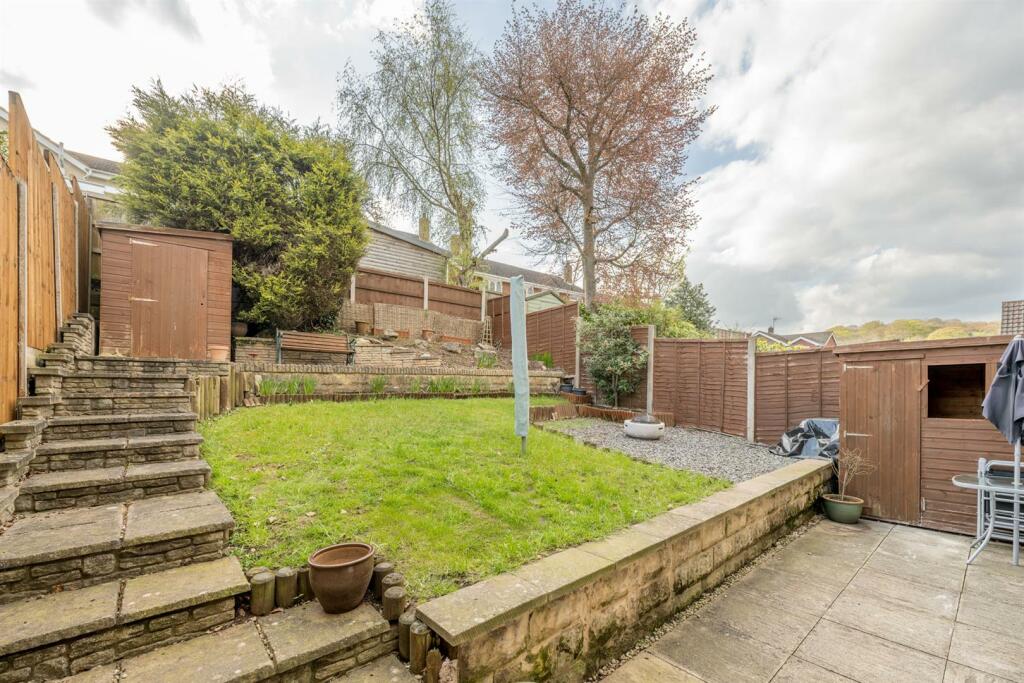 4 bedroom link detached house for sale in Balmoral Road, Wordsley, DY8 5JY, DY8