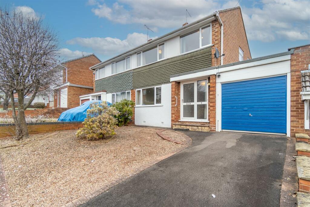 3 bedroom semidetached house for sale in Andover Crescent