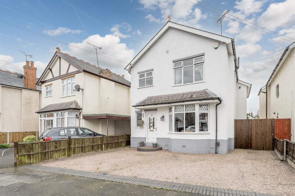3 bedroom detached house for sale in Vine Street, Kidderminster, DY10