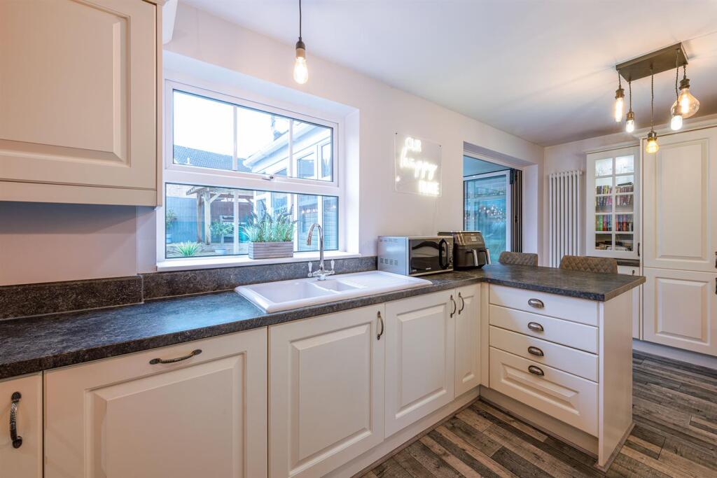 Additional property image - Hambleton Road, Halesowen, B63 1JT