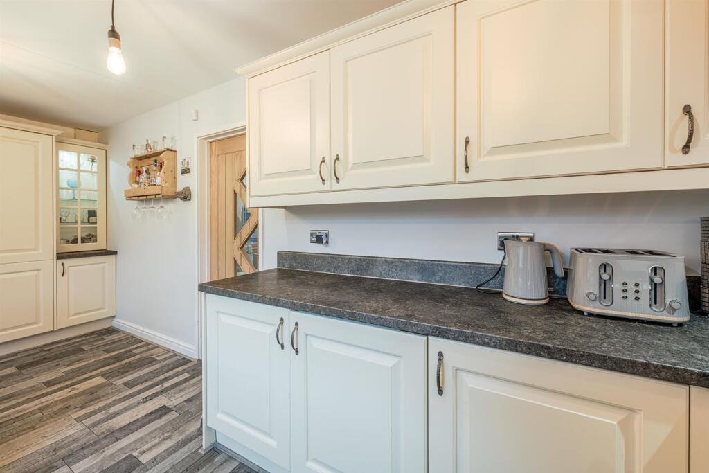 Additional property image - Hambleton Road, Halesowen, B63 1JT