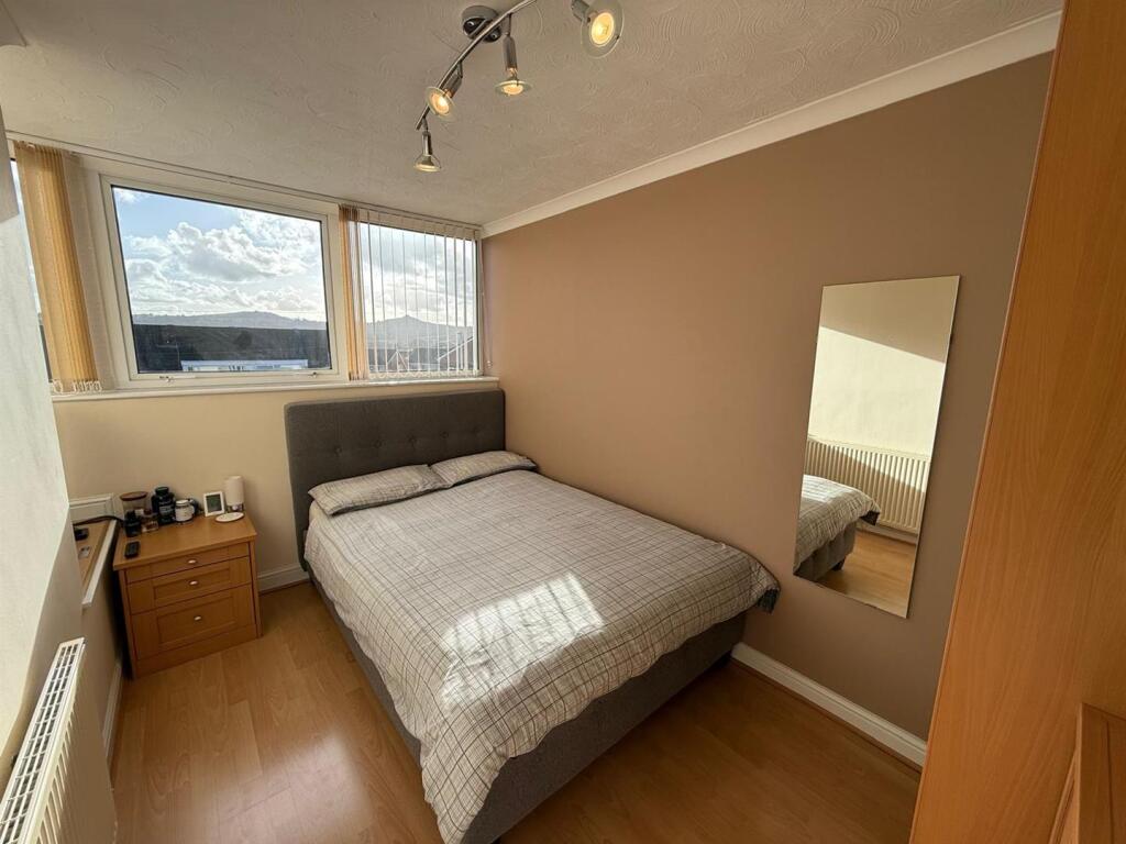 Additional property image - Kenswick Drive, Halesowen, B63 4QZ