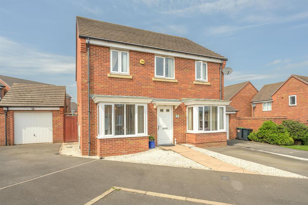 Main image of property: Rushlight Gardens, Kingswinford, DY6 7LT