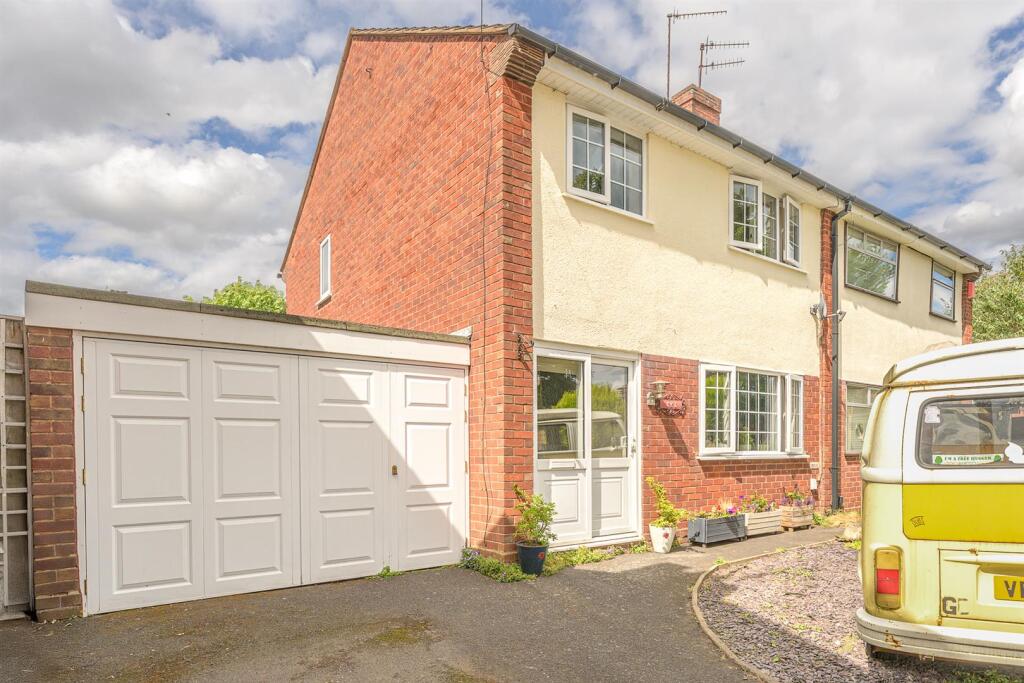 Main image of property: Queen Street, Wordsley, DY8 5QW