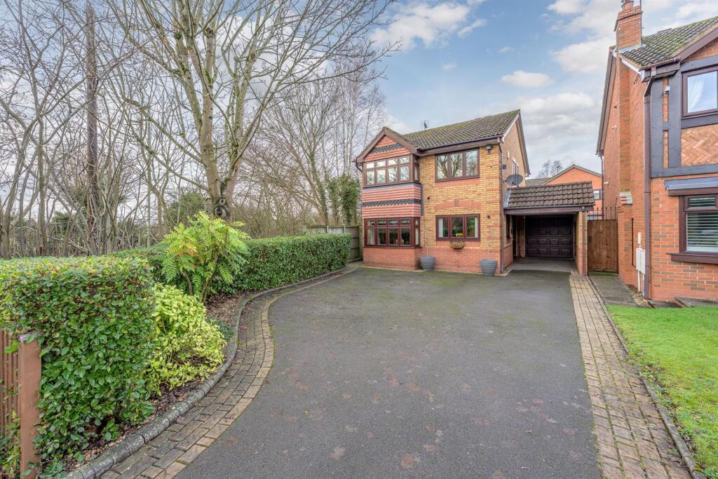 Main image of property: Wainwright Close, Wall Heath, DY6 0AJ