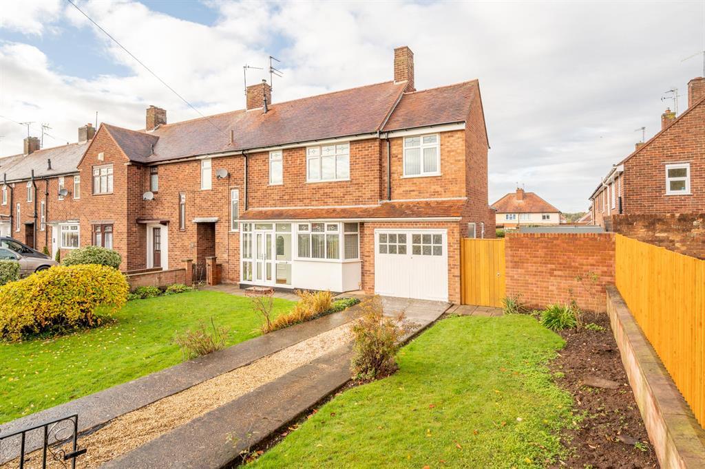 3 bedroom end of terrace house for sale in Enville Road, Wall Heath