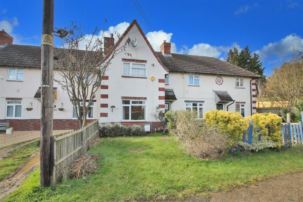 3 bedroom terraced house for sale in Denford Road, Ringstead, NN14