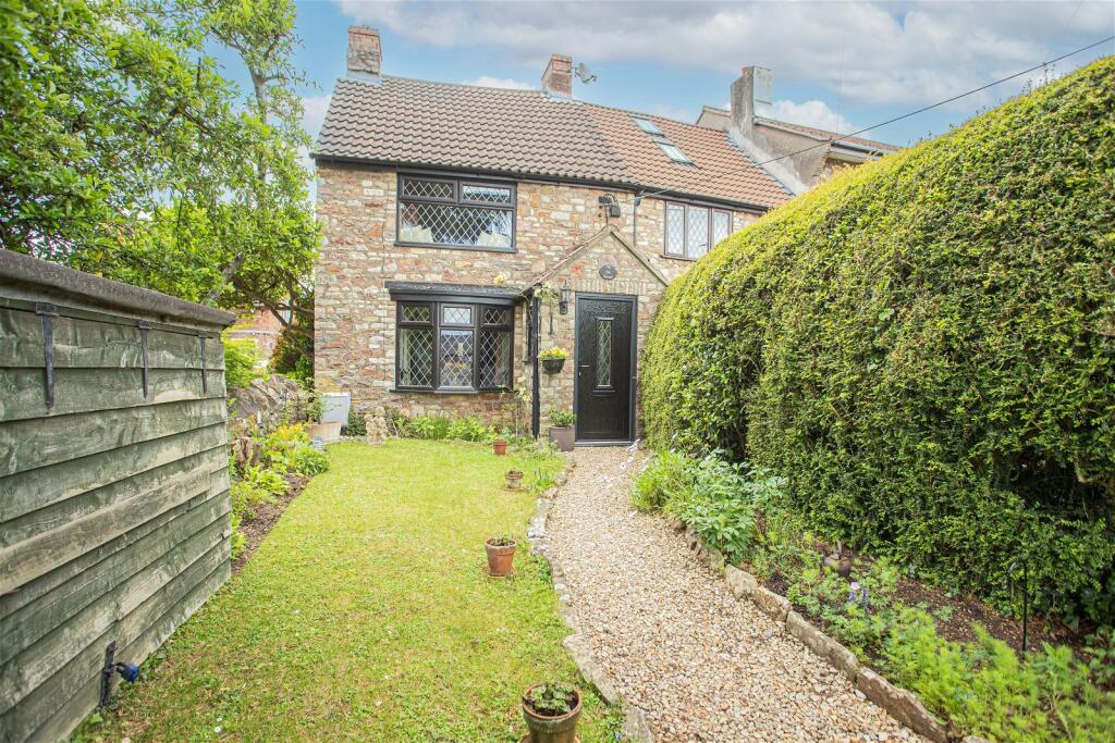 3 bedroom end of terrace house for sale in High Street, Wick, Bristol