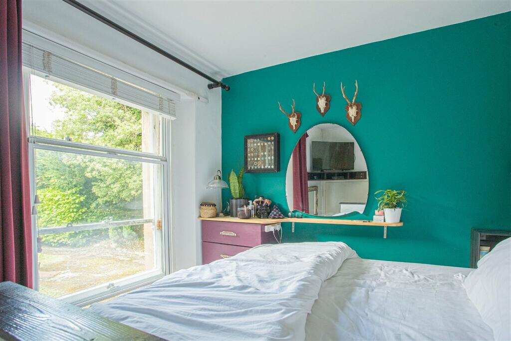 Additional property image - Newbridge Hill, Bath, BA1 3PU