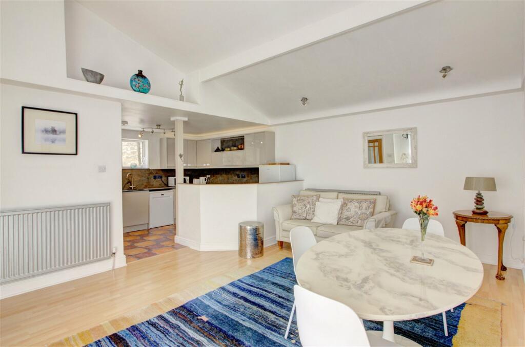 Additional property image - Casa Dali, Upper East Hayes