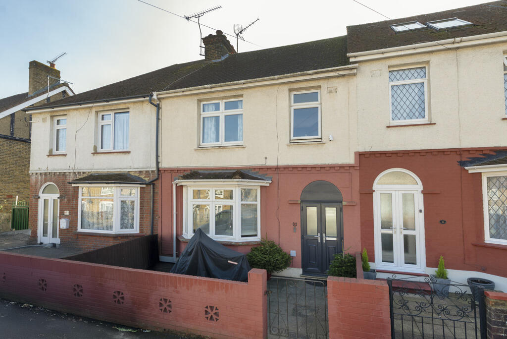 Main image of property: Cornwallis Avenue, Gillingham, Kent, ME7 2DH