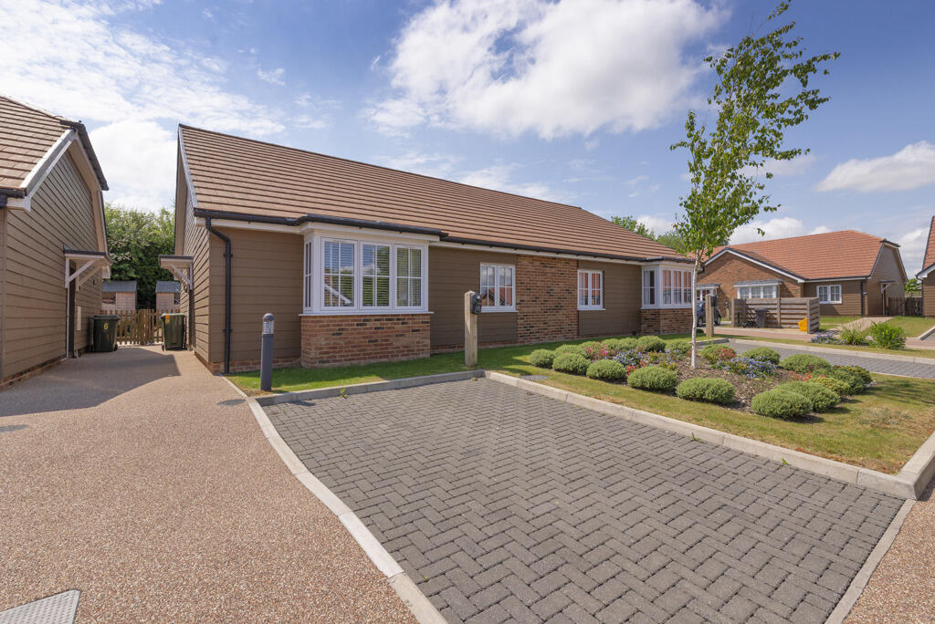 Main image of property: Genn Park, Boughton Monchelsea, Maidstone, Kent, ME17 4XS