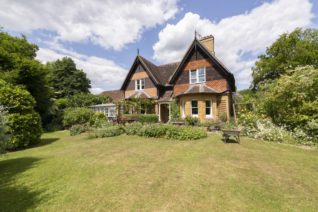 Main image of property: The Garden Cottage, The Street, Boxley, Maidstone, Kent, ME14 3DX