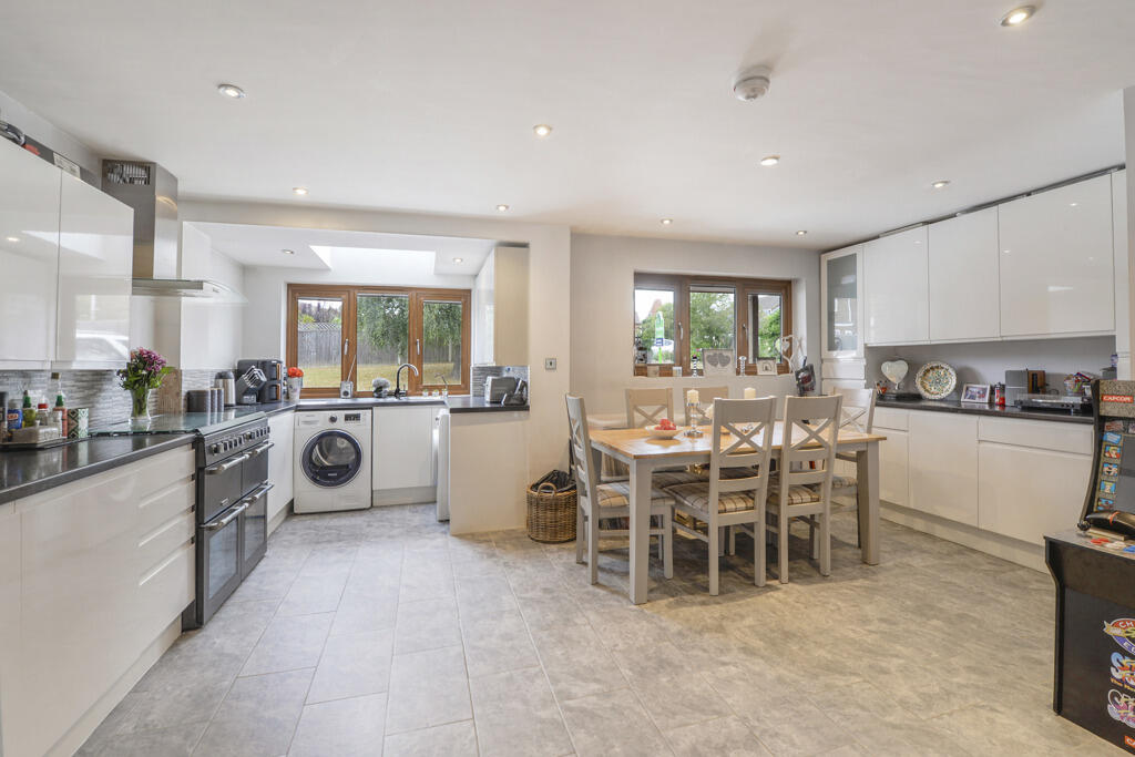 Main image of property: Lenside Drive, Bearsted, Maidstone, Kent, ME15 8UE