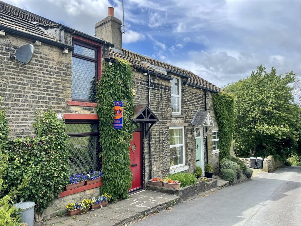 2 bedroom semidetached house for sale in 3 Thorngate, Thornton