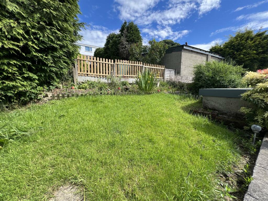 Additional property image - Longhouse Drive, Denholme, Bradford
