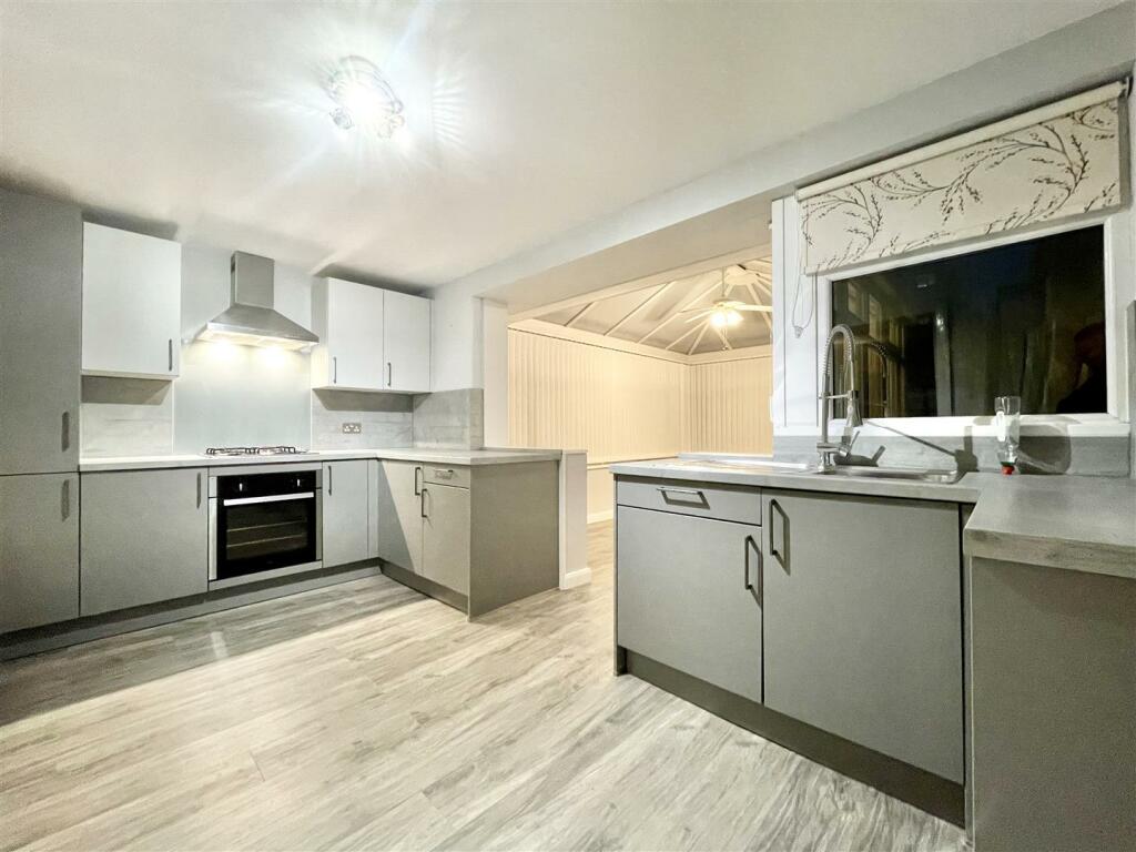 Additional property image - Longhouse Drive, Denholme, Bradford