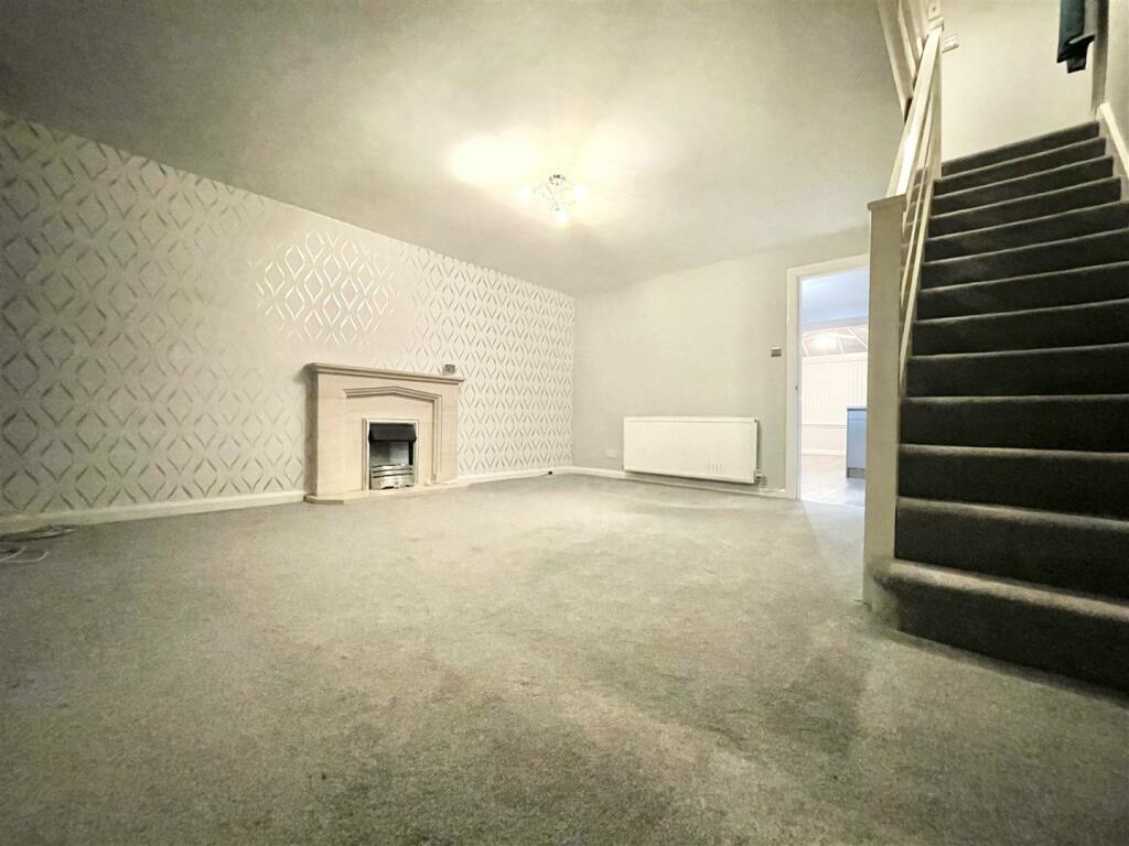 Additional property image - Longhouse Drive, Denholme, Bradford