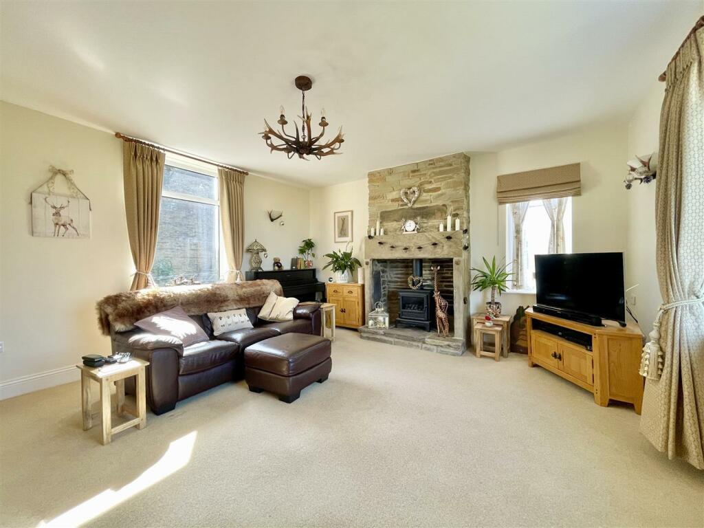 Additional property image - School Ridge, Thornton, Bradford