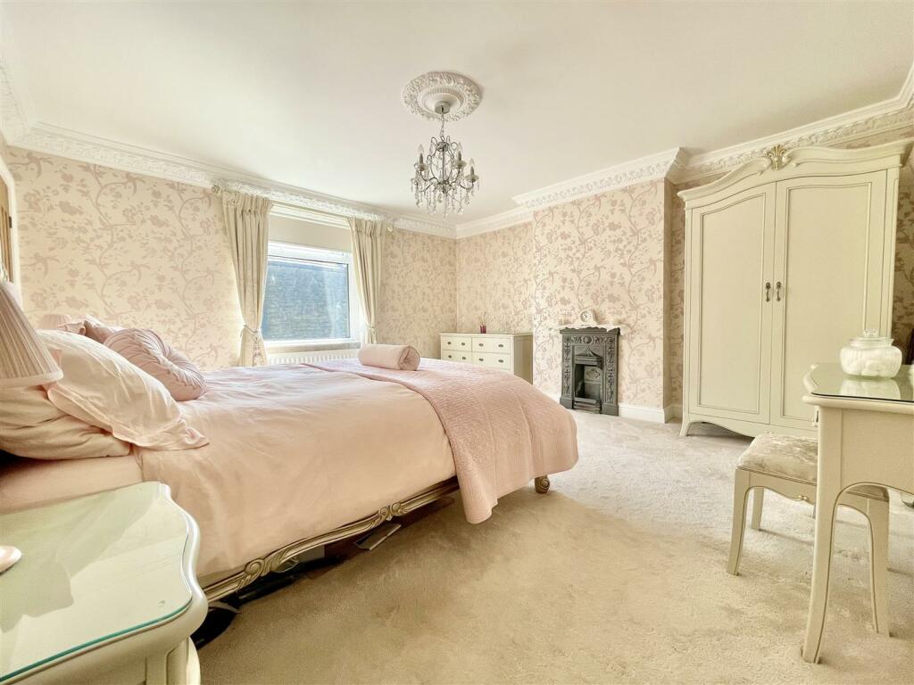 Additional property image - School Ridge, Thornton, Bradford