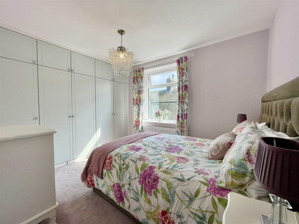 Additional property image - School Ridge, Thornton, Bradford