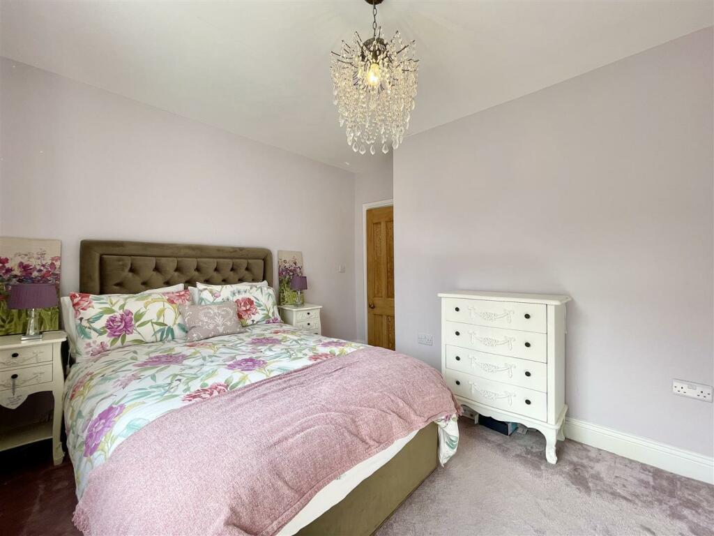 Additional property image - School Ridge, Thornton, Bradford
