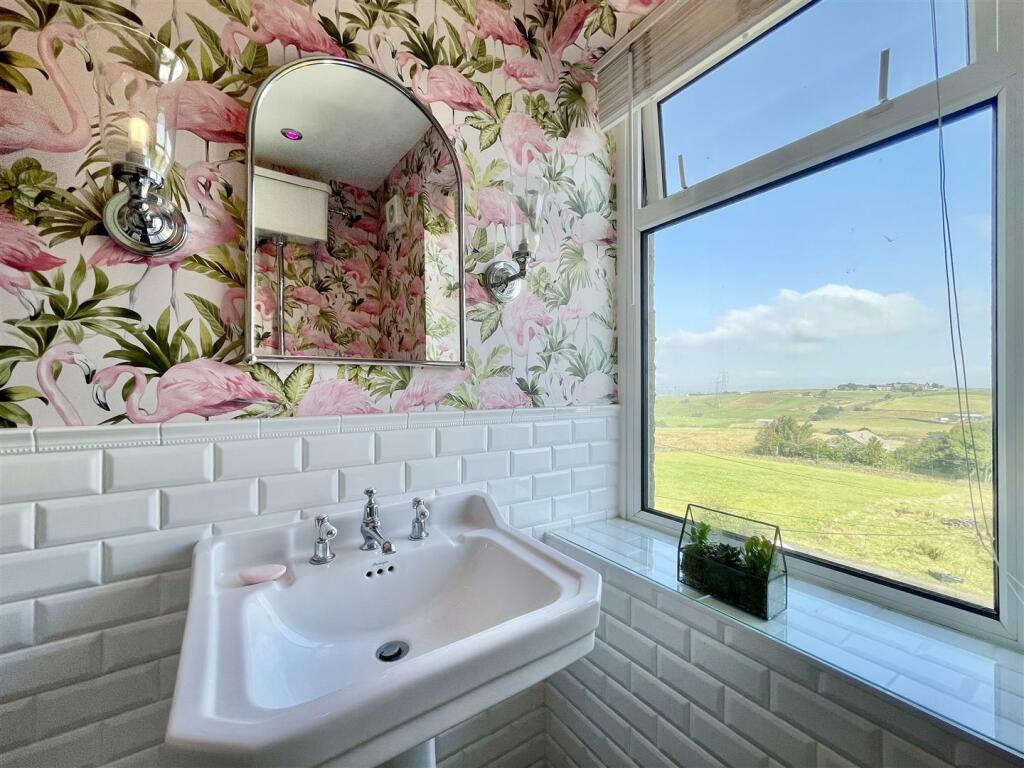 Additional property image - School Ridge, Thornton, Bradford