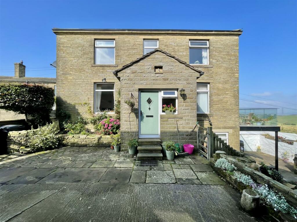 Main image of property: School Ridge, Thornton, Bradford