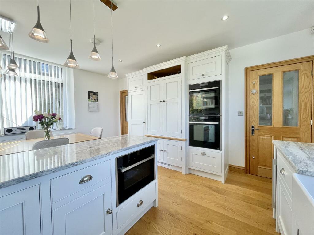 Additional property image - School Ridge, Thornton, Bradford