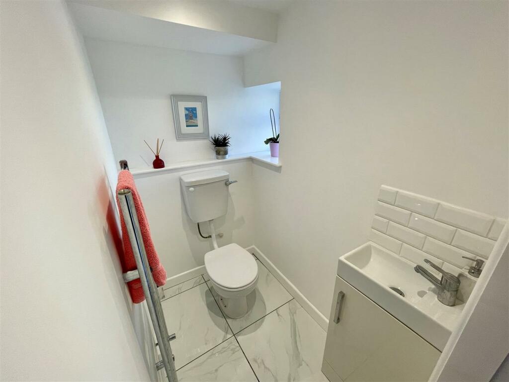 Additional property image - School Ridge, Thornton, Bradford
