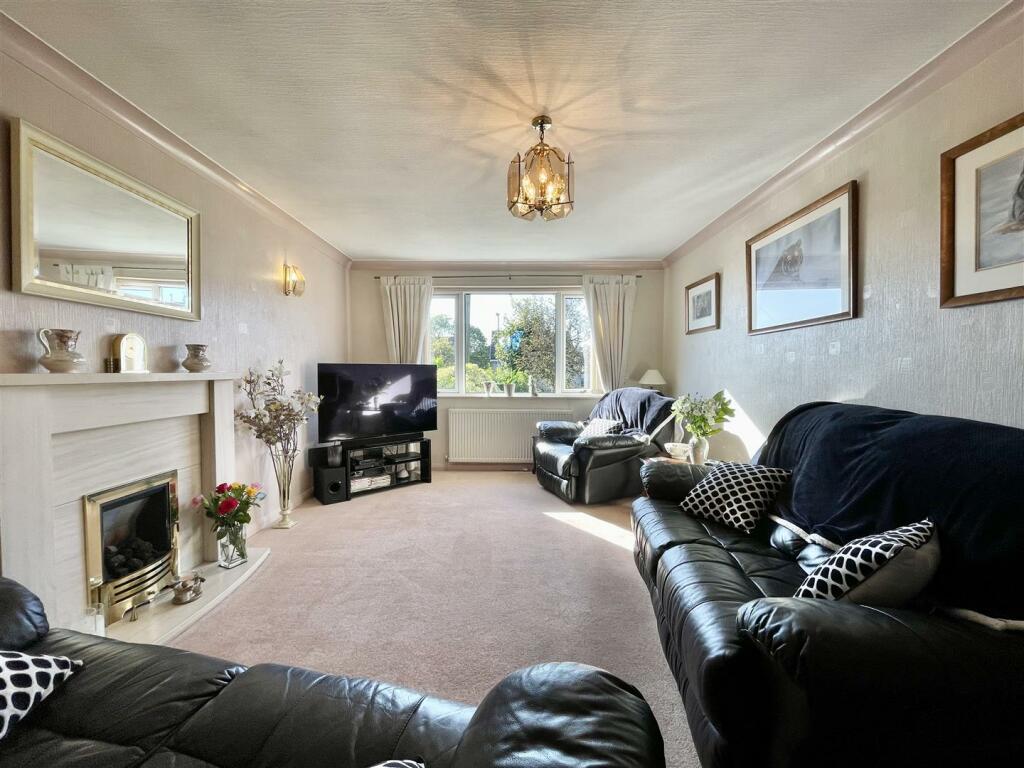 Additional property image - Moor Close Road, Queensbury, Bradford