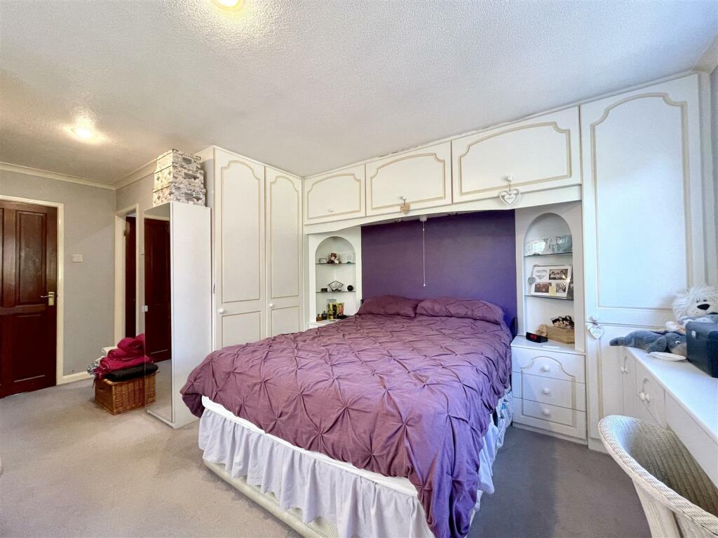 Additional property image - Moor Close Road, Queensbury, Bradford