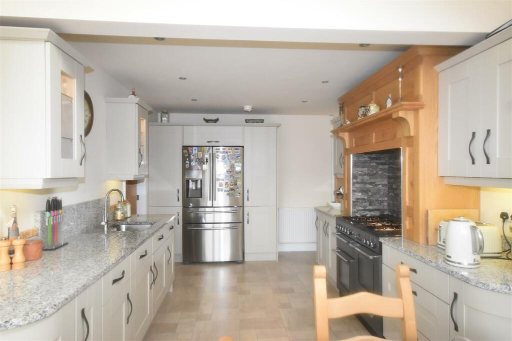 Additional property image - Thorn Drive, Queensbury, Bradford