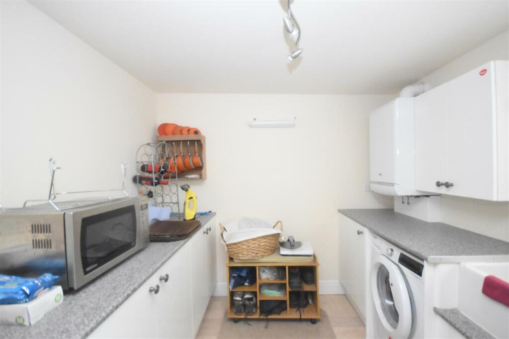 Additional property image - Thorn Drive, Queensbury, Bradford